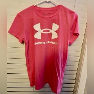 Under Armour Loose Coupe  Neon Pink Tee, Soft Feel- New never worn